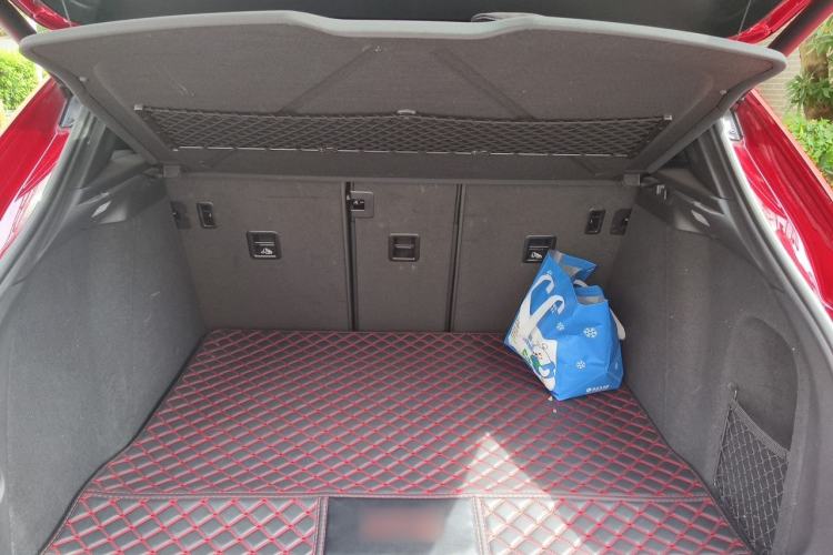 Used Porsche Macan 2018 Macan 2.0T Trunk