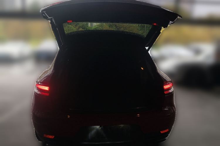 Used Porsche Macan 2018 Macan 2.0T Trunk