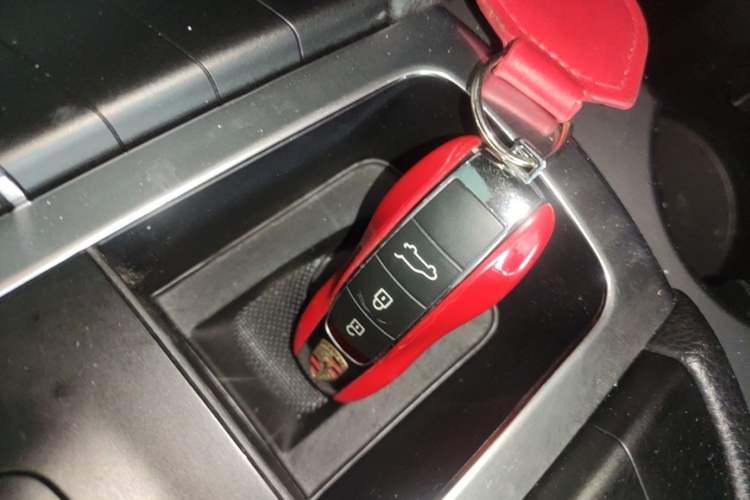 Used Porsche Macan 2018 Macan 2.0T Vehicle Key