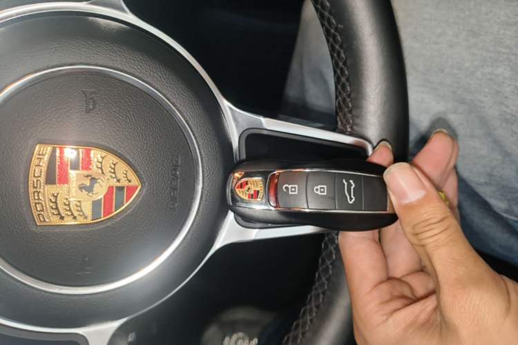 Used Porsche Macan 2018 Macan 2.0T Vehicle Key
