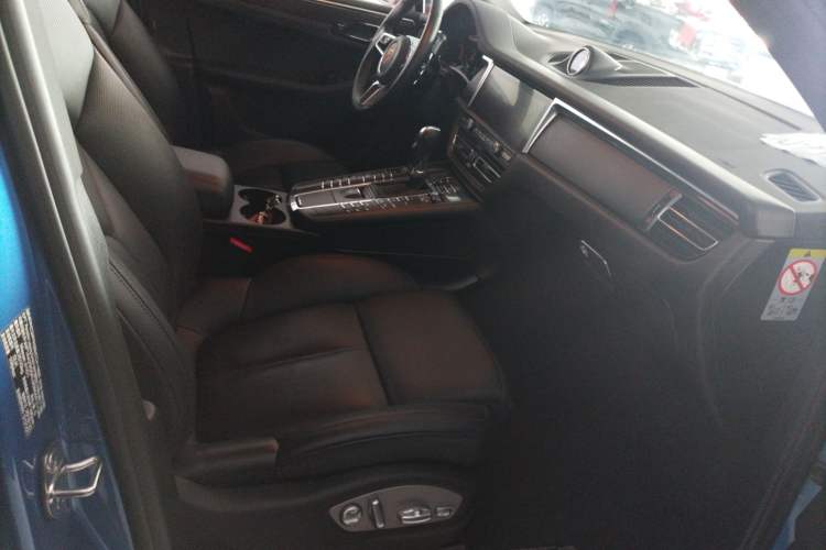 Used Porsche Macan 2018 Macan 2.0T Right Front Seat