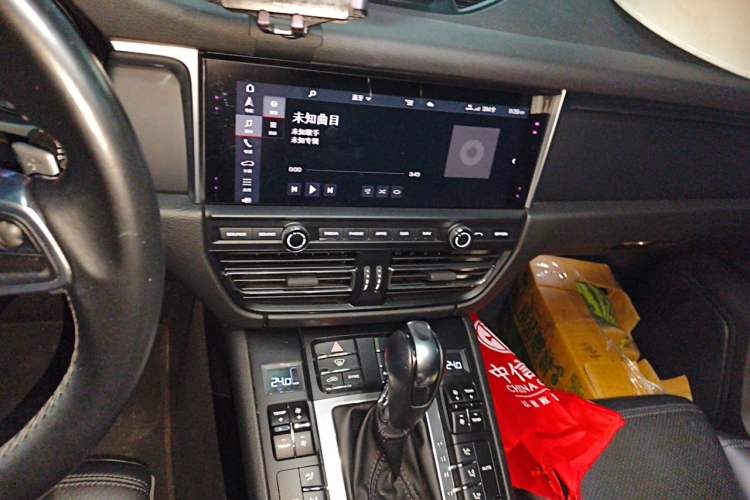 Used Porsche Macan 2018 Macan 2.0T Audio And AC Panel