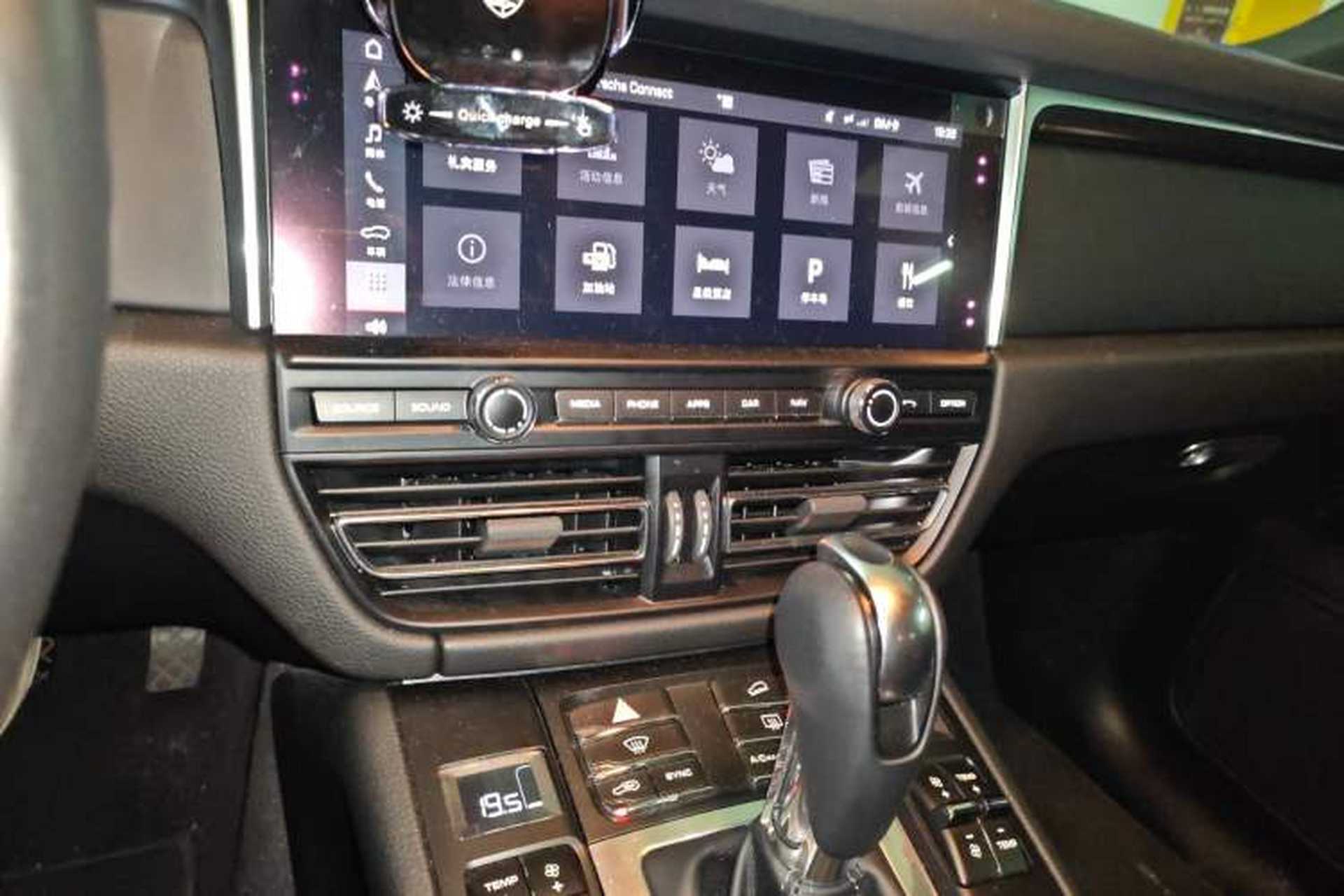 Used Porsche Macan 2018 Macan 2.0T Audio And AC Panel