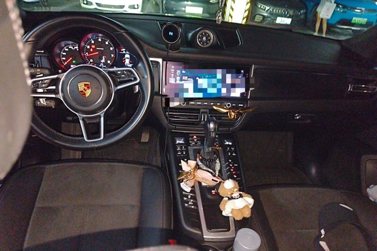 Used Porsche Macan 2018 Macan 2.0T Center Console