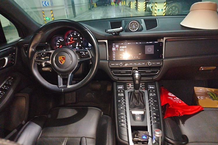 Used Porsche Macan 2018 Macan 2.0T Center Console
