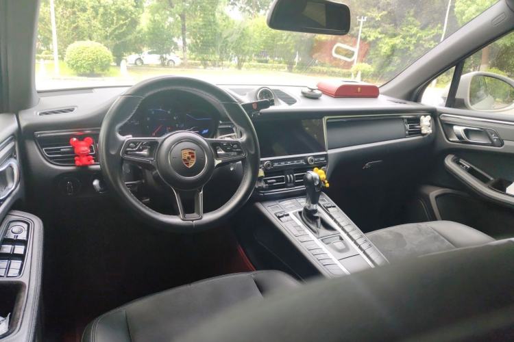 Used Porsche Macan 2018 Macan 2.0T Center Console