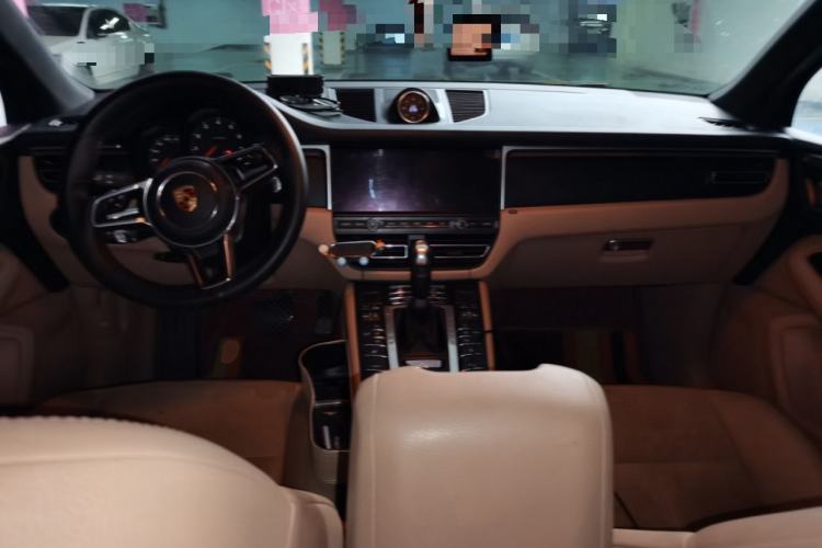 Used Porsche Macan 2018 Macan 2.0T Center Console