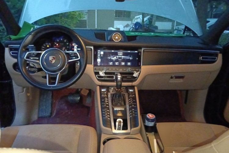 Used Porsche Macan 2018 Macan 2.0T Center Console