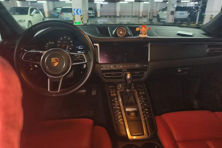 Used Porsche Macan 2018 Macan 2.0T Center Console