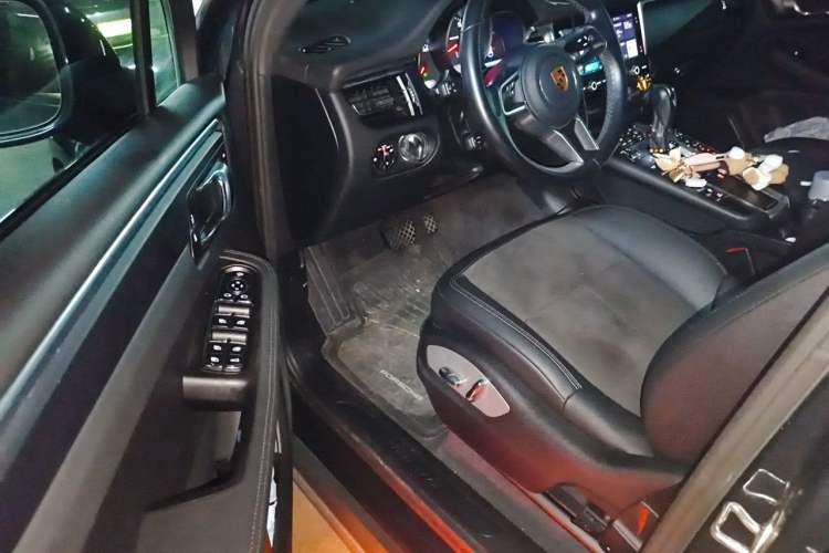 Used Porsche Macan 2018 Macan 2.0T Driver Seat