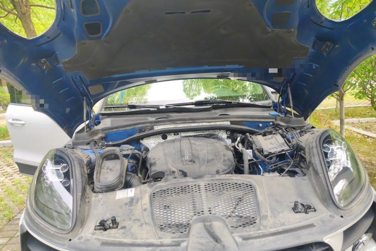 Used Porsche Macan 2018 Macan 2.0T Engine Bay
