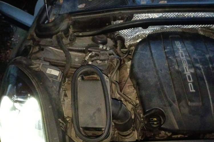 Used Porsche Macan 2018 Macan 2.0T Engine Bay Right