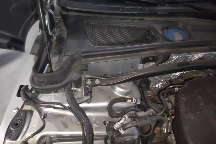 Used Porsche Macan 2018 Macan 2.0T Engine Bay Right