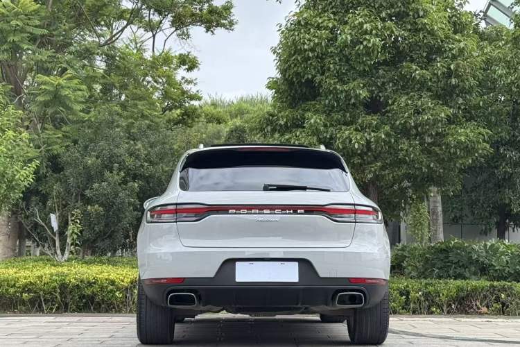 Used Porsche Macan 2018 Macan 2.0T Exterior 4