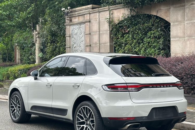 Used Porsche Macan 2018 Macan 2.0T Exterior 4