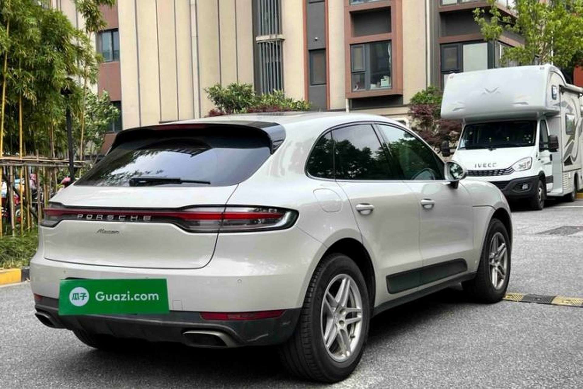 Used Porsche Macan 2018 Macan 2.0T Exterior 6