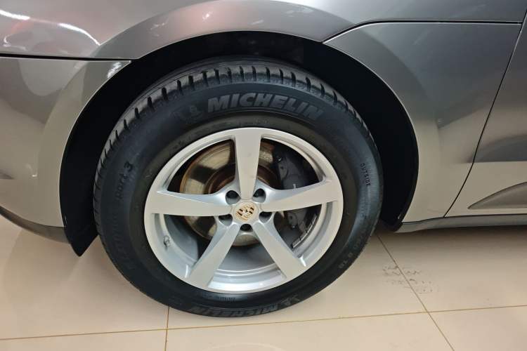 Used Porsche Macan 2018 Macan 2.0T Exterior 7