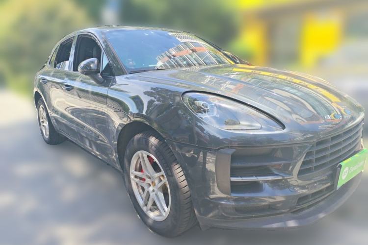 Used Porsche Macan 2018 Macan 2.0T Front Right 45 Deg