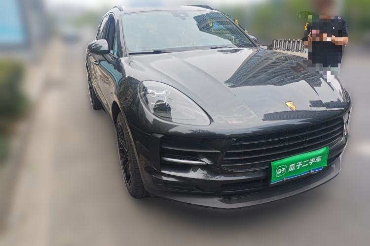 Used Porsche Macan 2018 Macan 2.0T Front Right 45 Deg