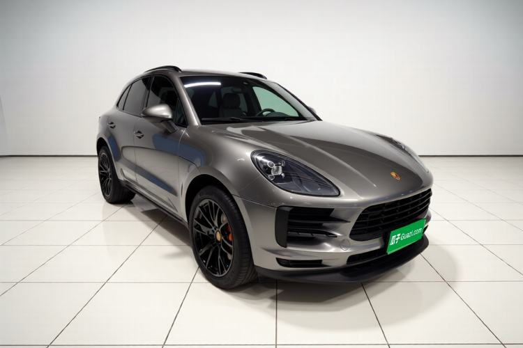 Used Porsche Macan 2018 Macan 2.0T Front Right 45 Deg