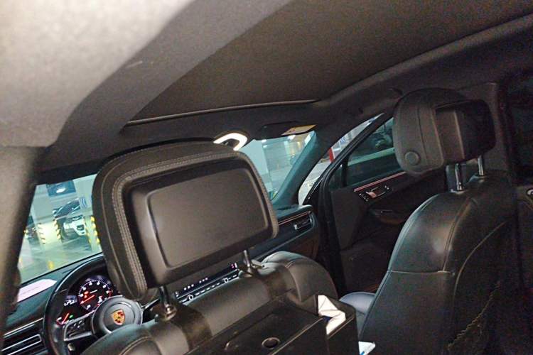 Used Porsche Macan 2018 Macan 2.0T Headliner