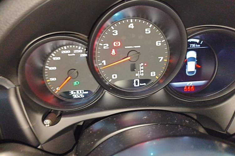 Used Porsche Macan 2018 Macan 2.0T Instrument Cluster