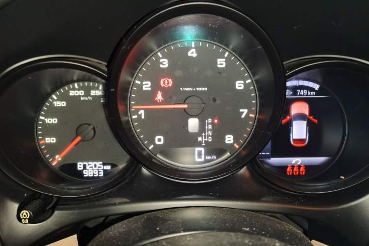 Used Porsche Macan 2018 Macan 2.0T Instrument Cluster