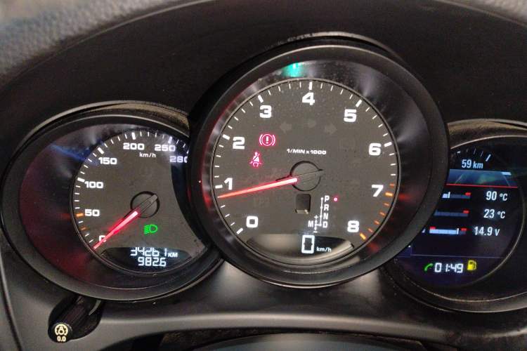 Used Porsche Macan 2018 Macan 2.0T Instrument Cluster