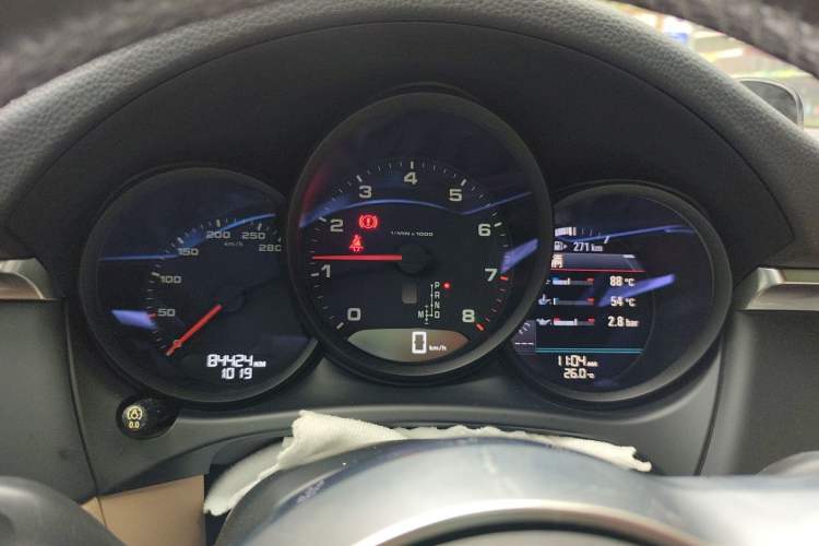 Used Porsche Macan 2018 Macan 2.0T Instrument Cluster