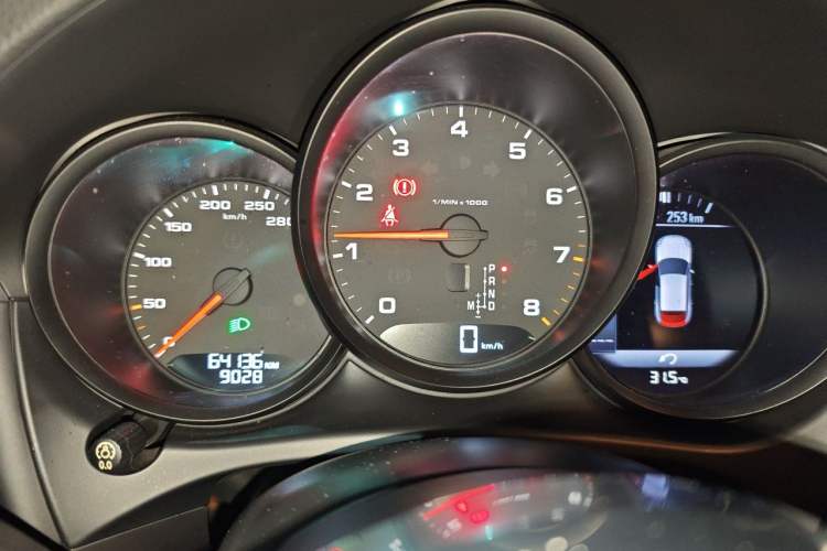 Used Porsche Macan 2018 Macan 2.0T Instrument Cluster