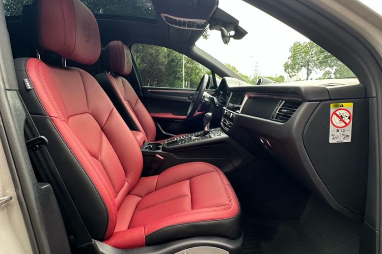 Used Porsche Macan 2018 Macan 2.0T Interior 10