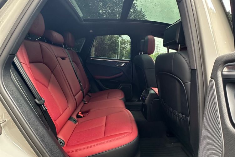 Used Porsche Macan 2018 Macan 2.0T Interior 11