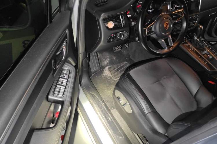 Used Porsche Macan 2018 Macan 2.0T Interior 3