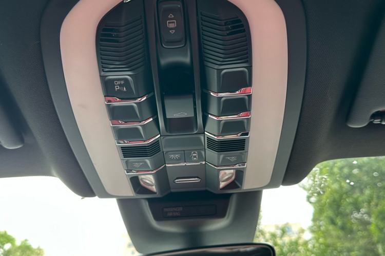 Used Porsche Macan 2018 Macan 2.0T Interior 6