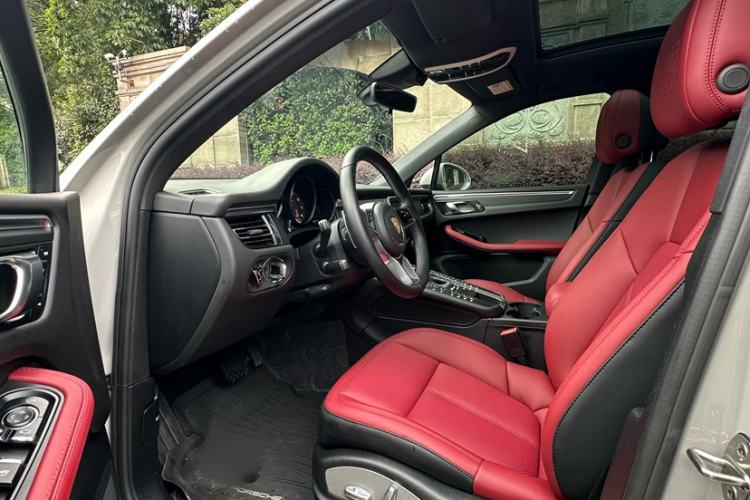 Used Porsche Macan 2018 Macan 2.0T Interior 7