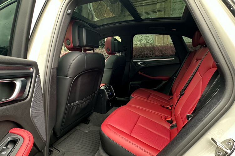 Used Porsche Macan 2018 Macan 2.0T Interior 9