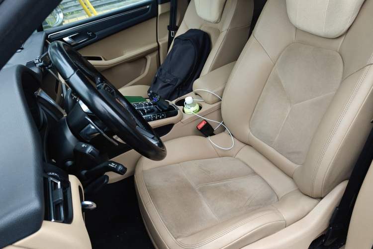 Used Porsche Macan 2018 Macan 2.0T Left Front Seat