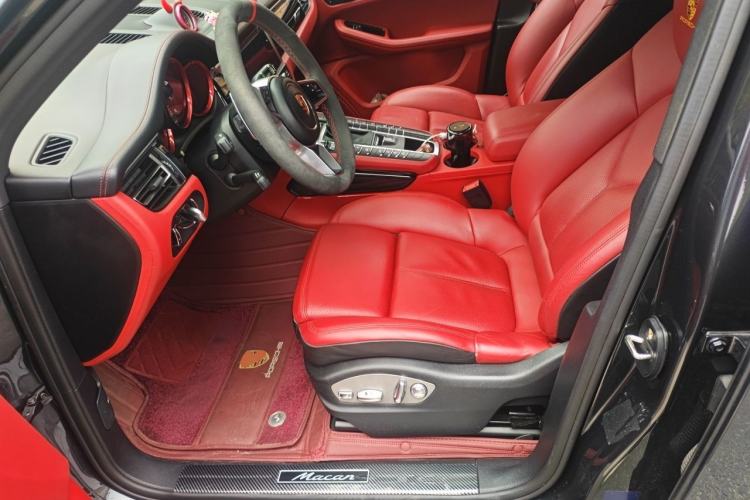 Used Porsche Macan 2018 Macan 2.0T Left Front Seat