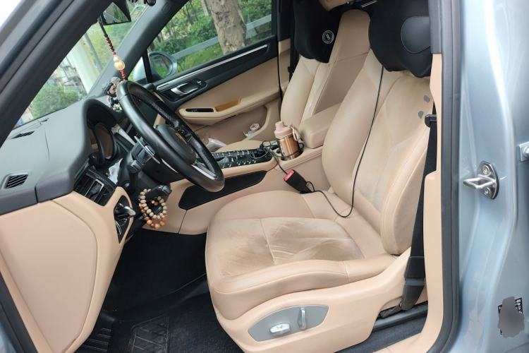 Used Porsche Macan 2018 Macan 2.0T Left Front Seat
