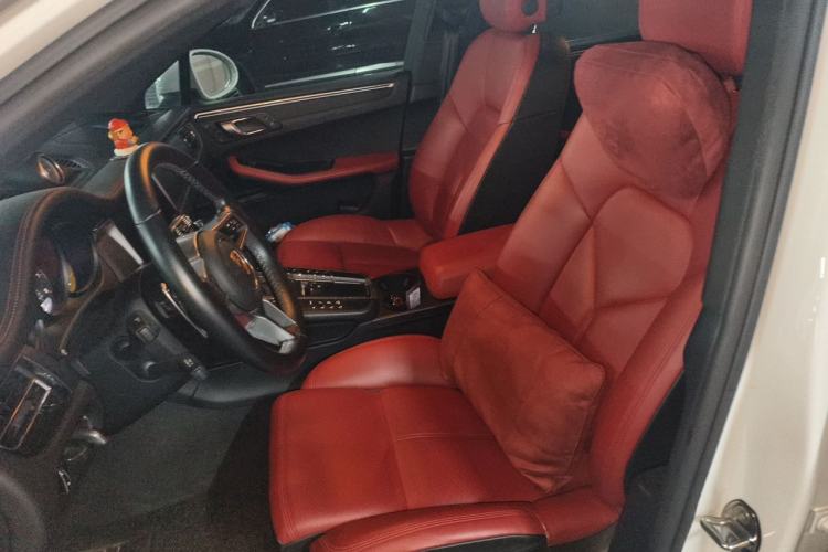 Used Porsche Macan 2018 Macan 2.0T Left Front Seat
