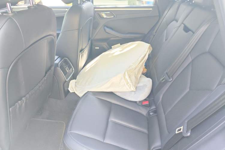 Used Porsche Macan 2018 Macan 2.0T Left Rear Seat