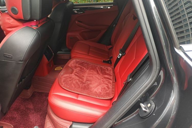 Used Porsche Macan 2018 Macan 2.0T Left Rear Seat