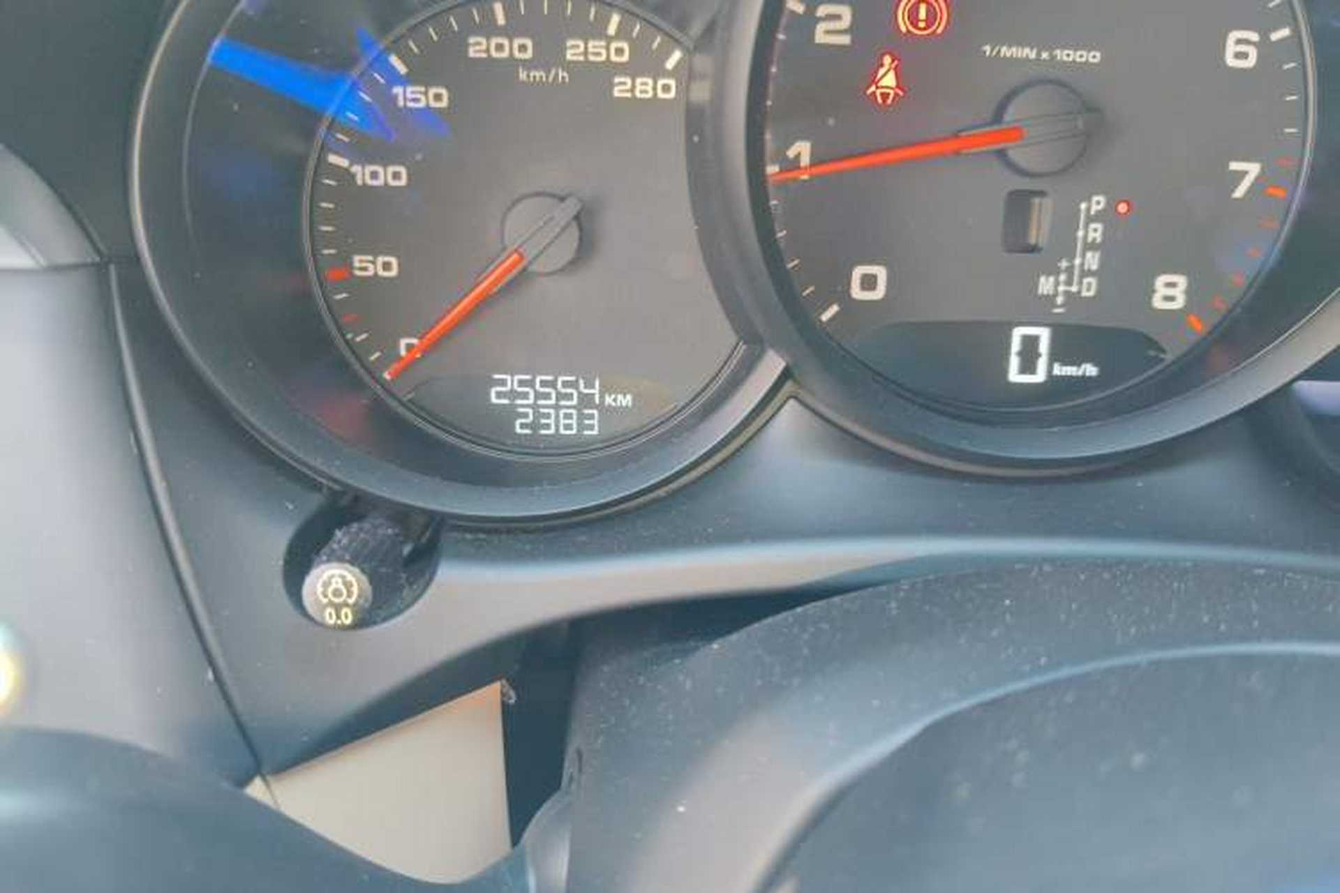 Used Porsche Macan 2018 Macan 2.0T Odometer Close Up