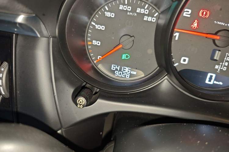 Used Porsche Macan 2018 Macan 2.0T Odometer Close Up