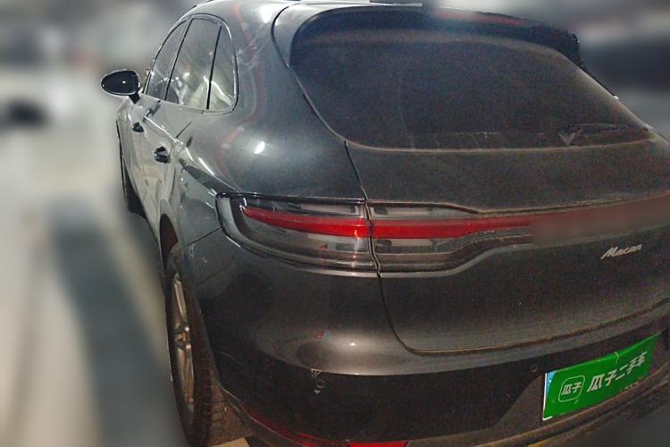Used Porsche Macan 2018 Macan 2.0T Rear Left 45 Deg