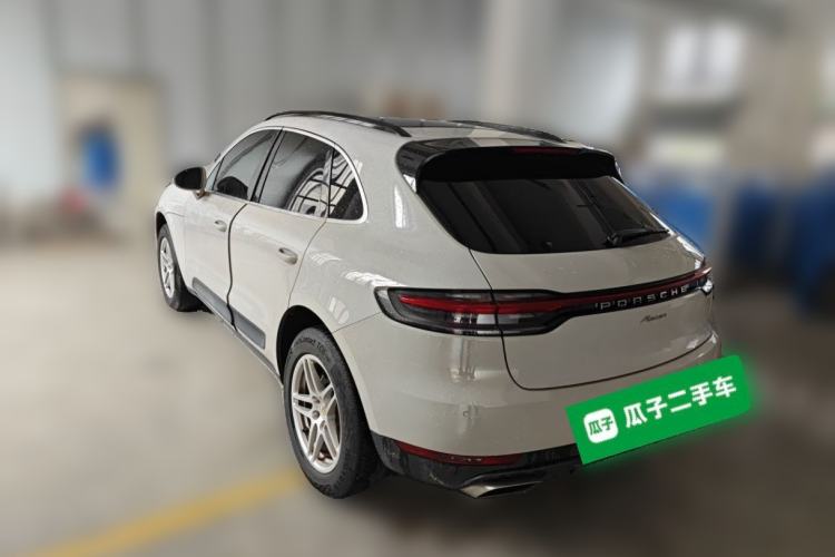 Used Porsche Macan 2018 Macan 2.0T Rear Left 45 Deg