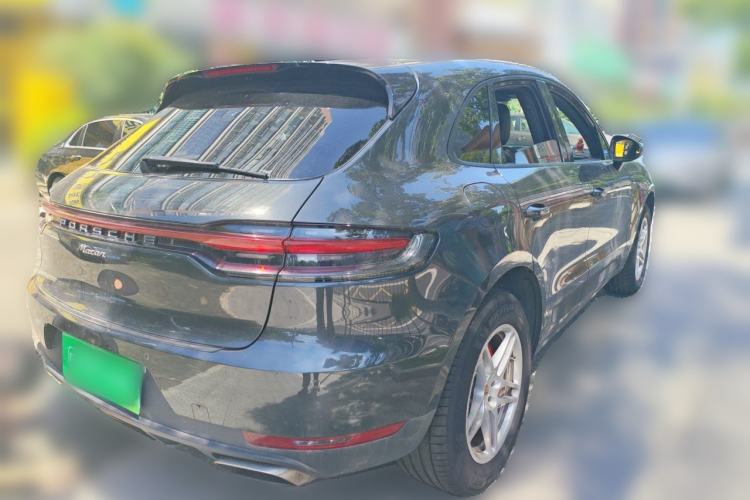 Used Porsche Macan 2018 Macan 2.0T Rear Right 45 Deg