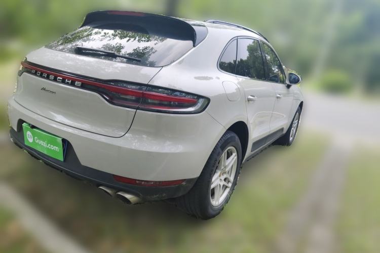 Used Porsche Macan 2018 Macan 2.0T Rear Right 45 Deg