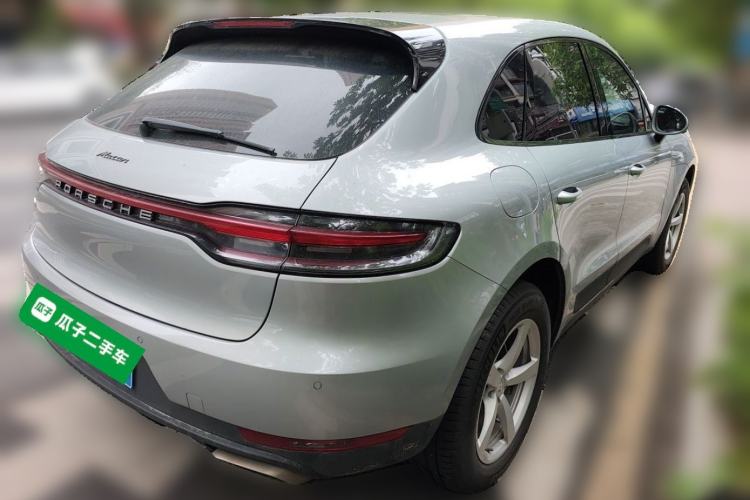 Used Porsche Macan 2018 Macan 2.0T Rear Right 45 Deg