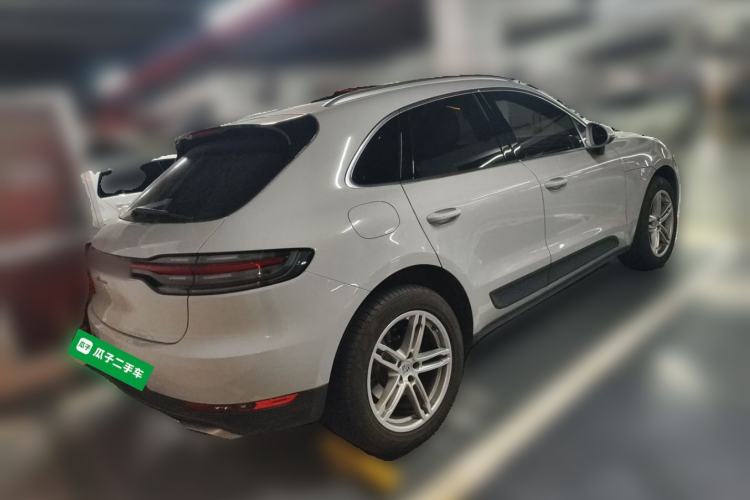 Used Porsche Macan 2018 Macan 2.0T Rear Right 45 Deg